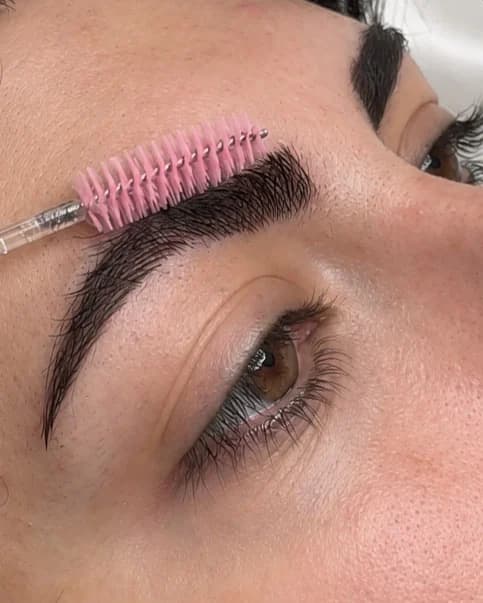 Hairstroke-Technik, Permanent-Make-up-Ergebnis