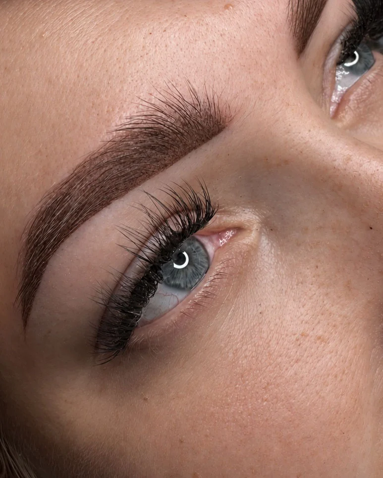 Powder Brows in Hamburg, Ergebnis von Natalie Demtschenko