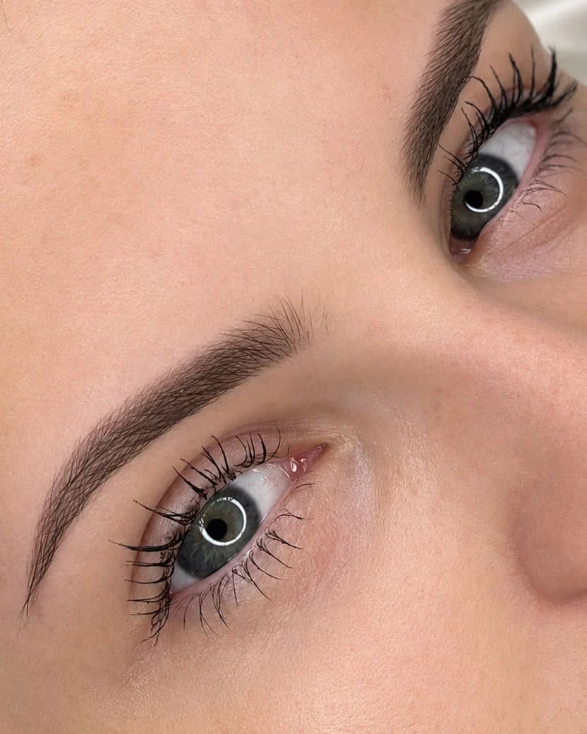 Shading Brows, Permanent-Make-up-Ergebnis