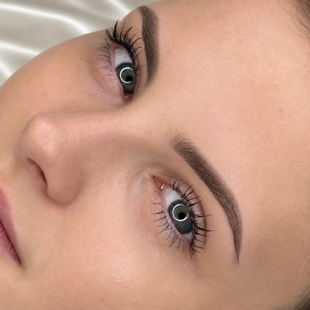 Shading Brows in Hamburg, Ergebnis 1 von Natalie Demtschenko